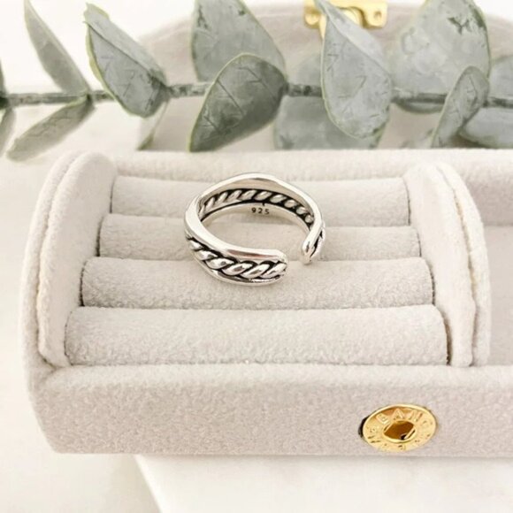 925 Sterling Silver Minimalist Ring Band Modern Geometric Ring Band - Picture 9 of 9